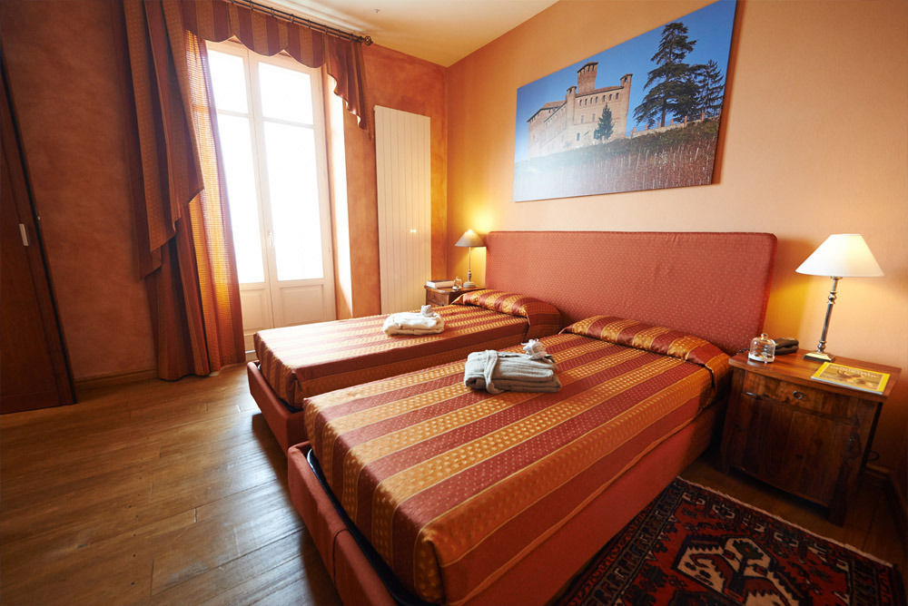 Felicin - Ristorante Albergo "Dimora Storica" Monforte dʼAlba Εξωτερικό φωτογραφία