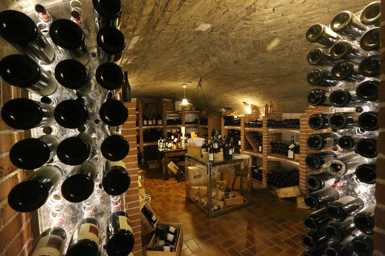 Felicin - Ristorante Albergo "Dimora Storica" Monforte dʼAlba Εξωτερικό φωτογραφία
