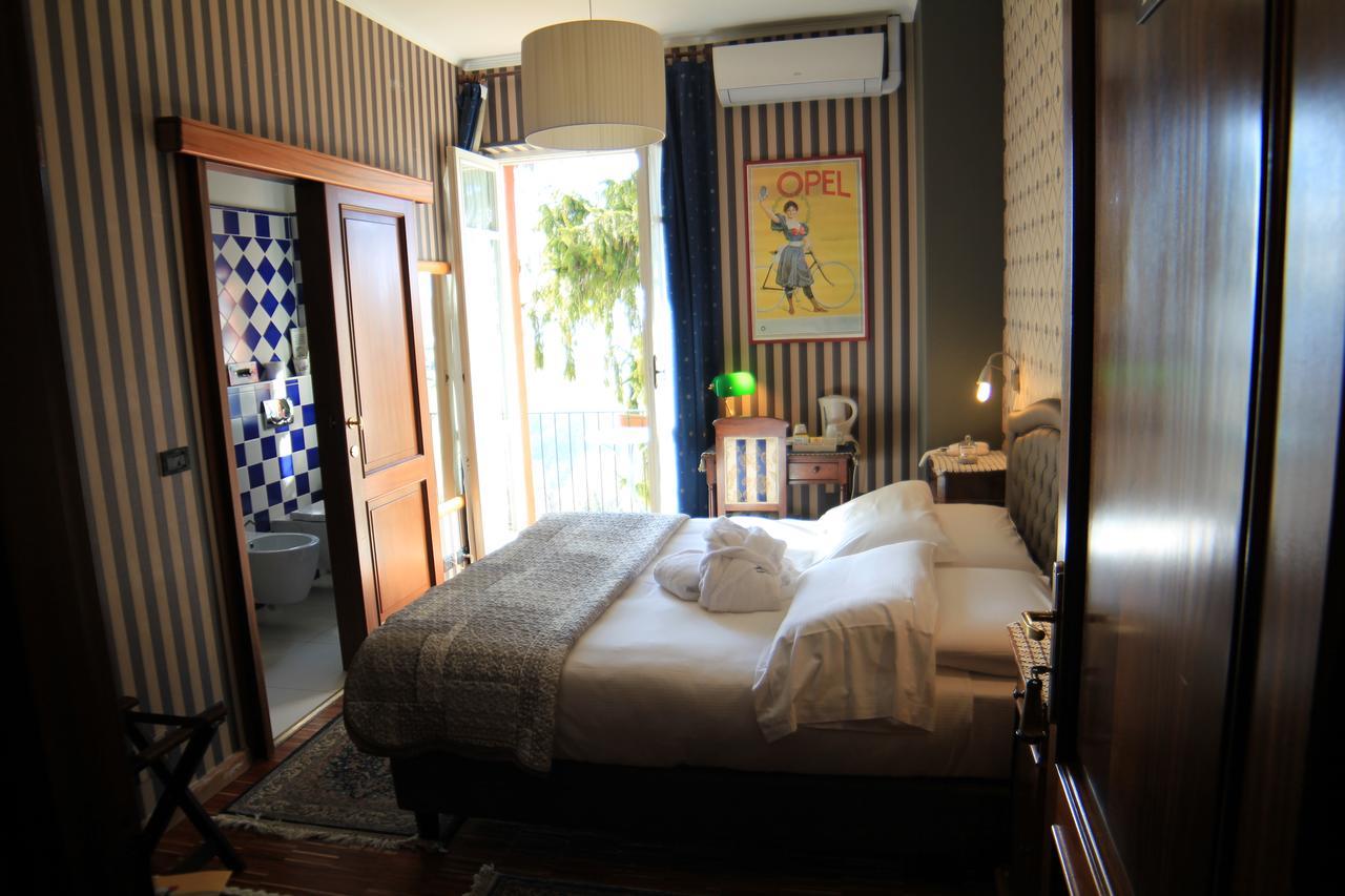 Felicin - Ristorante Albergo "Dimora Storica" Monforte dʼAlba Εξωτερικό φωτογραφία