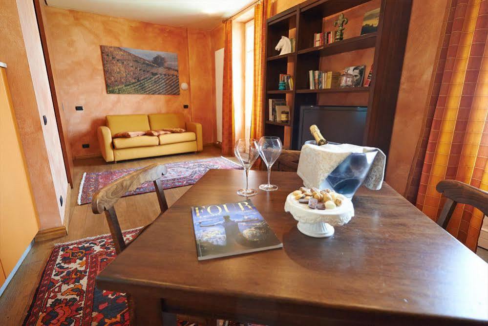 Felicin - Ristorante Albergo "Dimora Storica" Monforte dʼAlba Εξωτερικό φωτογραφία